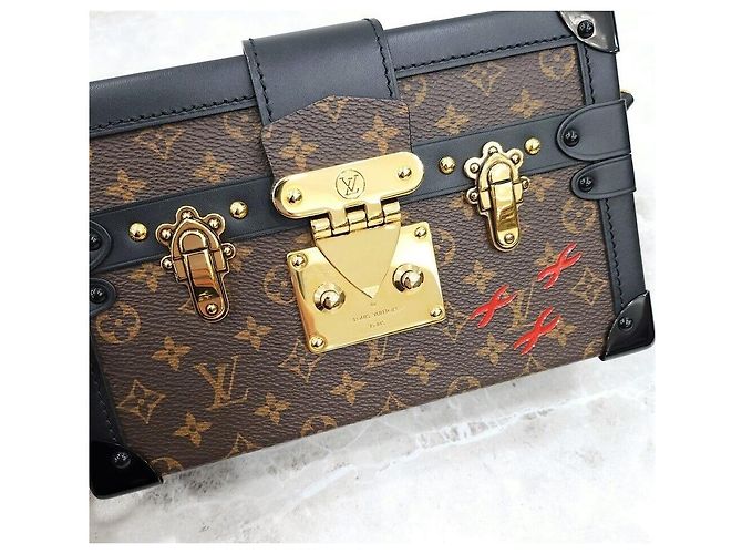 Louis Vuitton Borsa a tracolla Petit Malle in tela Monogram Reverse Multicolore - vista 5