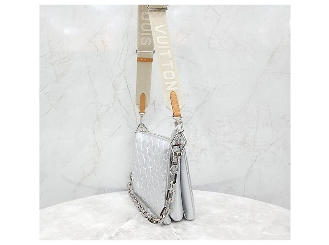 Louis Vuitton Silver Monogram Coussin Chain Bag PM Silber - Ansicht 2