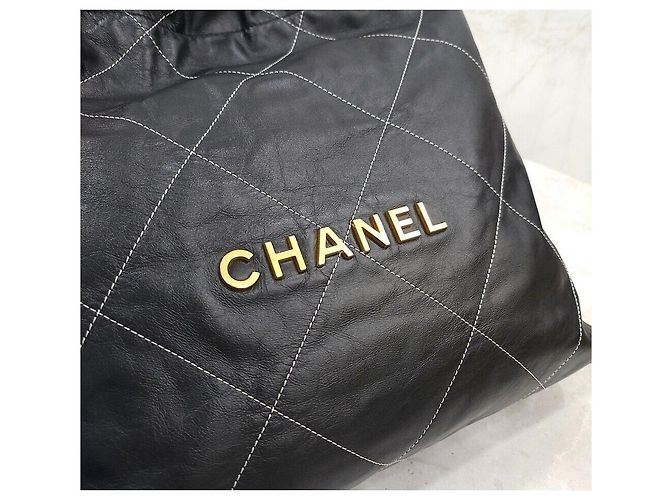 Chanel Borsa a Spalla Medium Stitch Nera con Hardware Oro Nero - vista 4