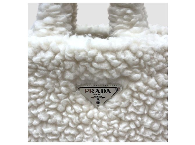 Prada Wool Cashmere Shearling Triangle Logo Tote Bag Elfenbein Weiß - Ansicht 4