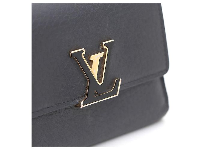 Louis Vuitton Capucines XS Wallet aus schwarzem Taurillon-Leder - Ansicht 5