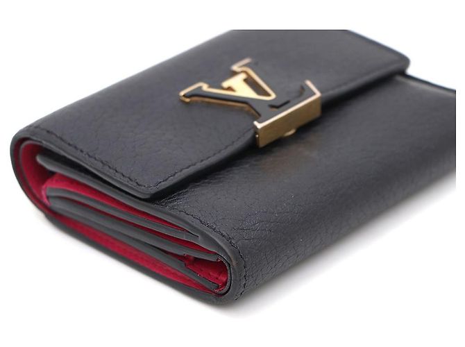 Louis Vuitton Capucines XS Wallet aus schwarzem Taurillon-Leder - Ansicht 6