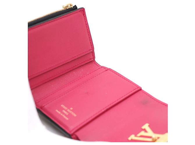 Louis Vuitton Capucines XS Wallet aus schwarzem Taurillon-Leder - Ansicht 7