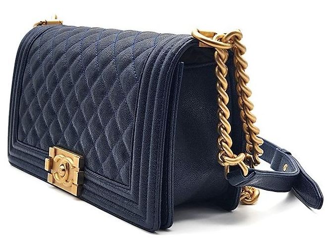 Chanel Borsa Caviar Boy Medium Nero - vista 2