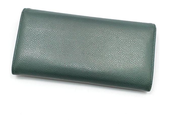 Chanel Cartera Larga Flap con Logo CC Timeless en Caviar Verde - vista 4