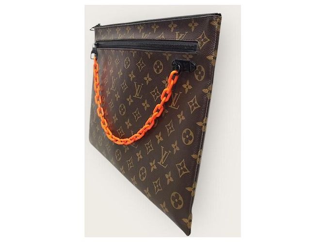 Louis Vuitton Clutch con catena monogramma Virgil Abloh Marrone - vista 2