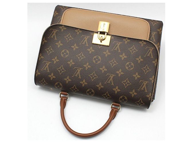 Louis Vuitton Borsa a Spalla Monogram Sesame Marignan Marrone - vista 3