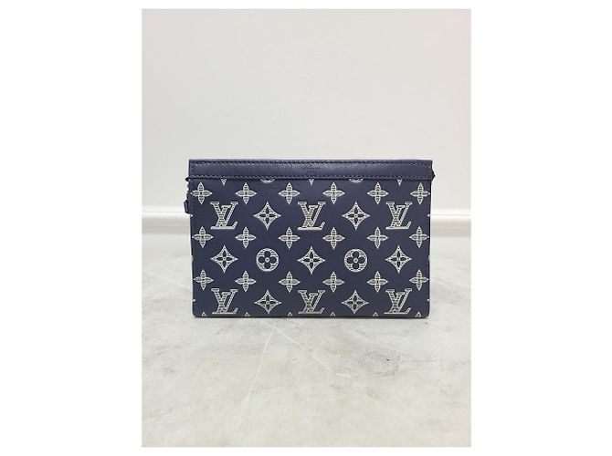 Louis Vuitton Portafoglio indossabile Gascan Monogram Shadow blu inchiostro e bianco - vista 2