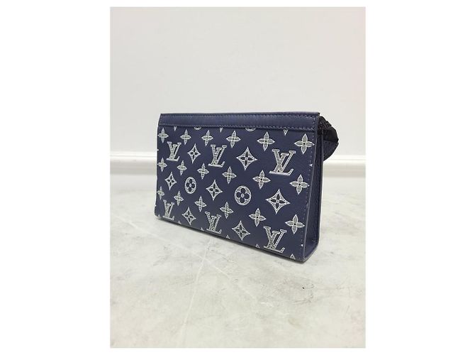 Louis Vuitton Portafoglio indossabile Gascan Monogram Shadow blu inchiostro e bianco - vista 3