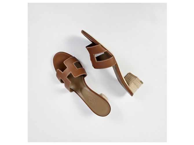 Hermès Sandali e ciabatte dorati da donna D'oro - vista 9