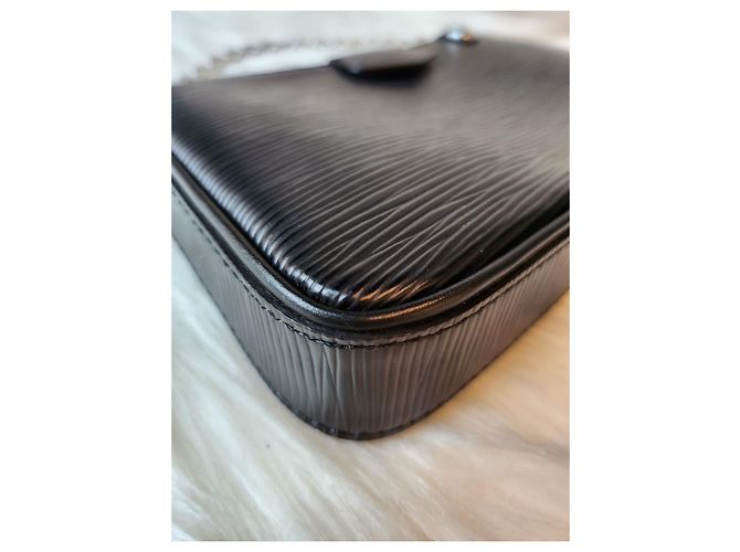 Louis Vuitton Pochette Easy Épi Black Nero - vista 12