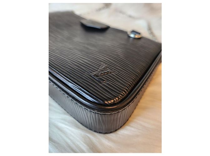 Louis Vuitton Pochette Easy Épi Black Nero - vista 13