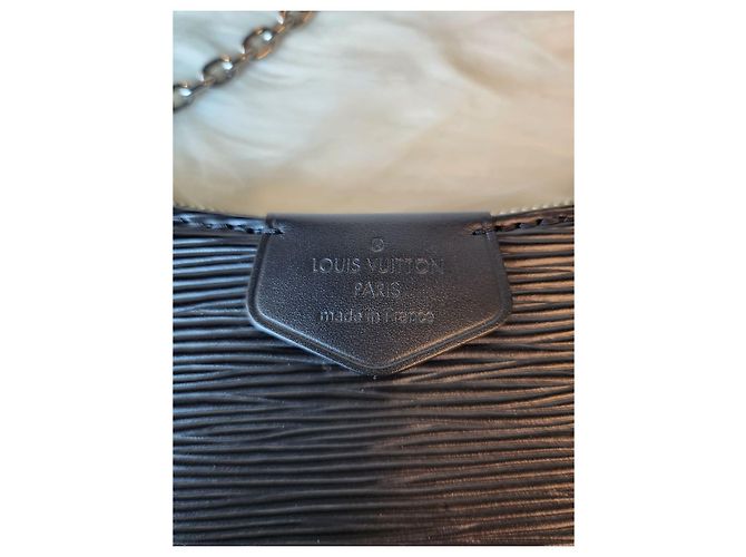 Louis Vuitton Pochette Easy Épi Black Nero - vista 14