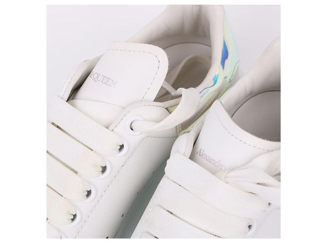 Tênis Oversized Hologram Alexander McQueen Branco - vista 2