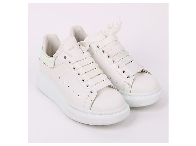 Tênis Oversized Hologram Alexander McQueen Branco - vista 4