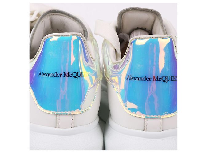 Tênis Oversized Hologram Alexander McQueen Branco - vista 8