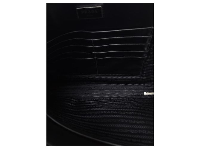 Prada Maletín de Viaje Clutch en Saffiano Negro con Logo Azul - vista 4