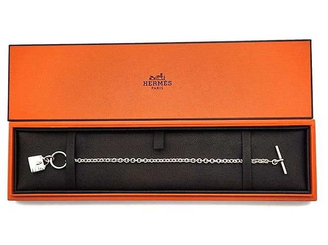 Hermès Pulsera Kelly Amulet en plata - vista 7