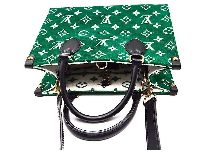Louis Vuitton Monogram Velvet OnTheGo Verde - vista 6