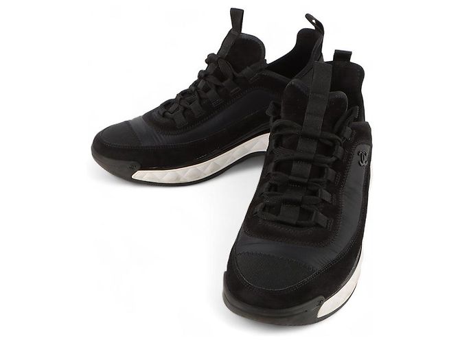 Chanel Sneaker aus Mischgewebe mit schwarzem CC-Logo - Ansicht 3