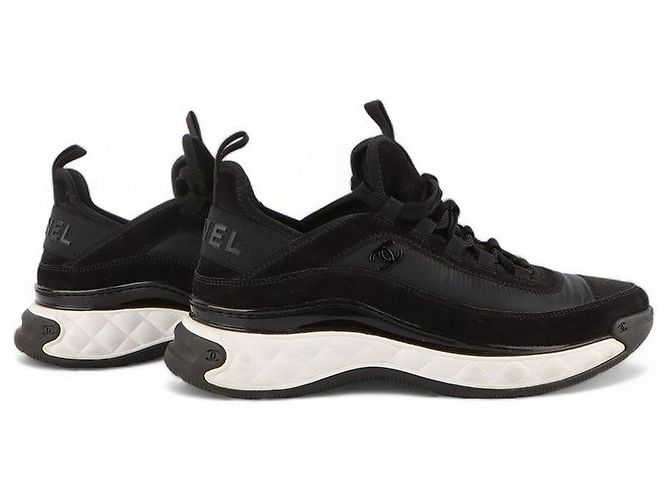 Chanel Sneaker aus Mischgewebe mit schwarzem CC-Logo - Ansicht 5