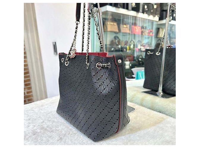Chanel Borsa Shopper Caviar Chevron Punching Nera Nero - vista 4