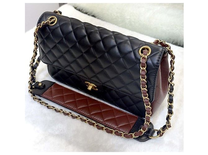 Chanel Borsa Wide Flap in agnello nero Gold Series - vista 6