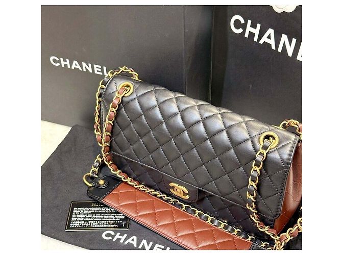 Chanel Borsa Wide Flap in agnello nero Gold Series - vista 8