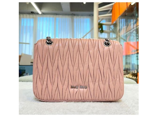 Miu Miu Borsa a tracolla trapuntata con catena Rosa chiaro - vista 2