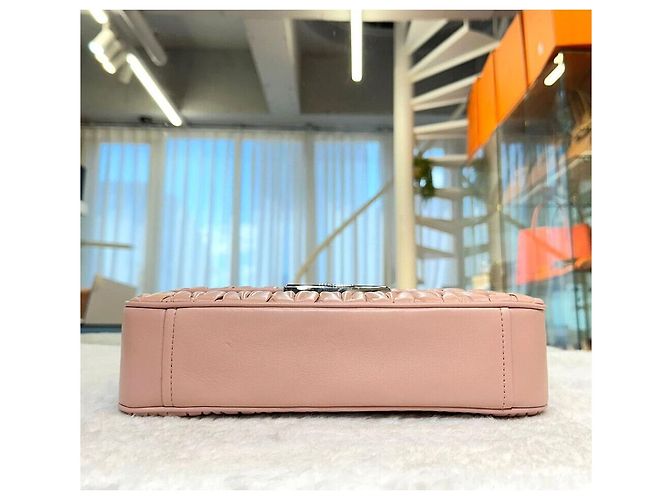 Miu Miu Borsa a tracolla trapuntata con catena Rosa chiaro - vista 3