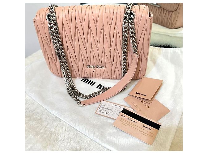 Miu Miu Borsa a tracolla trapuntata con catena Rosa chiaro - vista 8
