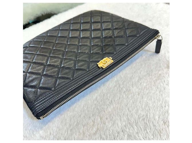 Clutch Chanel New Medium Caviar Black/Gold Series Nero - vista 4