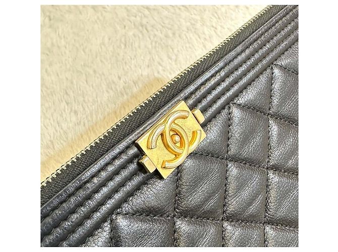 Clutch Chanel New Medium Caviar Black/Gold Series Nero - vista 6