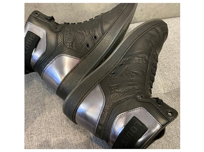 Louis Vuitton Sneaker Boots Revolie Black Nero - vista 2