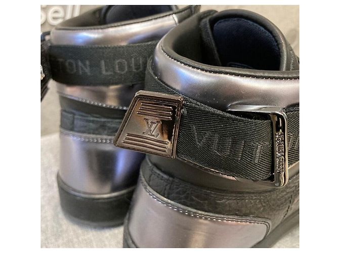 Louis Vuitton Sneaker Boots Revolie Black Nero - vista 4