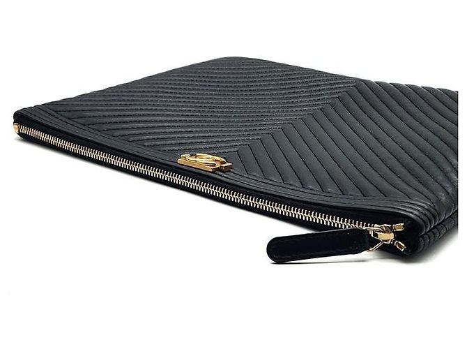 Chanel Clutch Chevron Boy New Medium Nero - vista 5