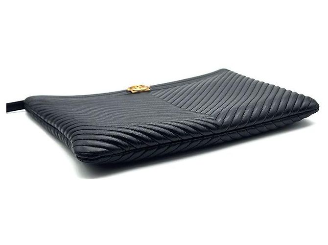 Chanel Clutch Chevron Boy New Medium Nero - vista 6