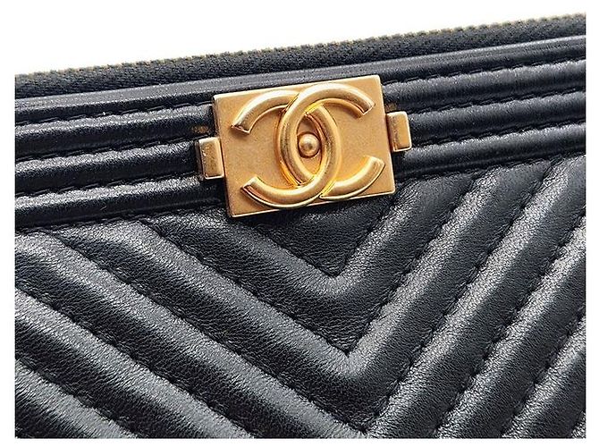 Chanel Clutch Chevron Boy New Medium Nero - vista 7