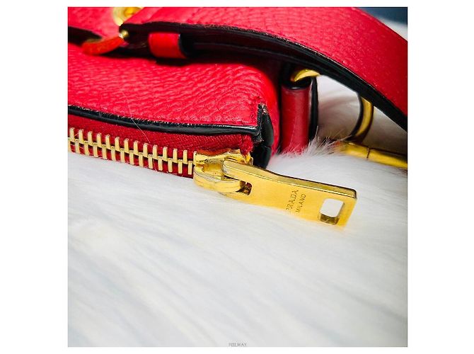Prada Borsa a tracolla Hobo in Vitello Daino rosso - vista 6