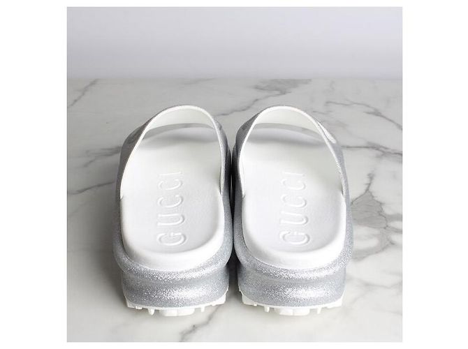 Gucci Sandali Slide Interlocking Argento Metallizzato - vista 6