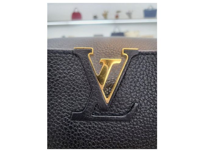 Louis Vuitton Borsa Tote Capucines mm in pelle Taurillon nera Nero - vista 20