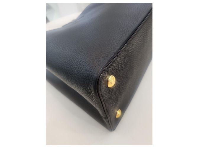 Louis Vuitton Borsa Tote Capucines mm in pelle Taurillon nera Nero - vista 9