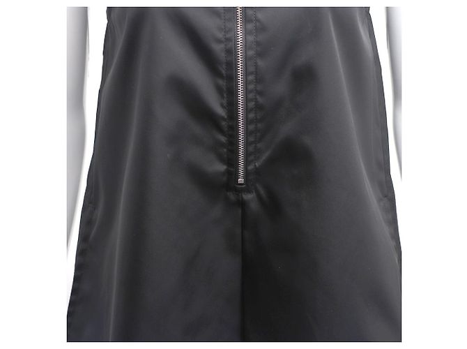 Prada Abito a canotta in nylon con logo triangolare e mezza zip Nero - vista 3
