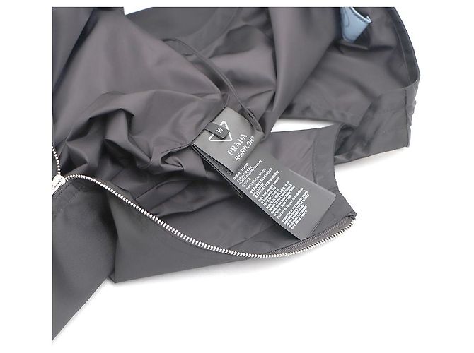 Prada Abito a canotta in nylon con logo triangolare e mezza zip Nero - vista 8
