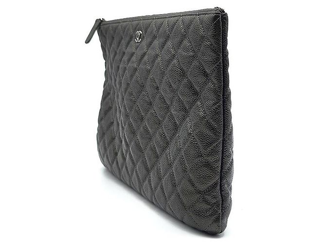 Chanel Clutch Caviar Large Castaño - vista 2