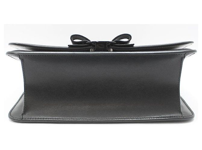 Salvatore Ferragamo Borsa a tracolla con catena e fiocco in pelle nera Nero - vista 5