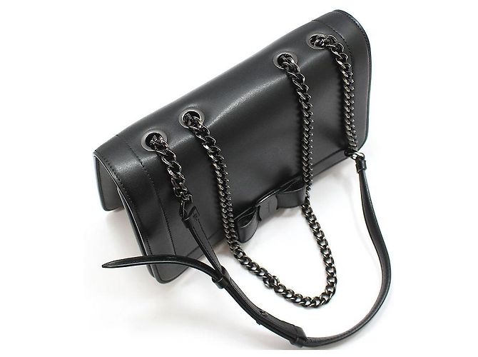 Salvatore Ferragamo Borsa a tracolla con catena e fiocco in pelle nera Nero - vista 6