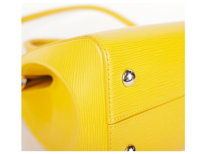 Louis Vuitton Borsa Tote e Borsa a Spalla MM Size in pelle Épi Suprlo D'oro - vista 15
