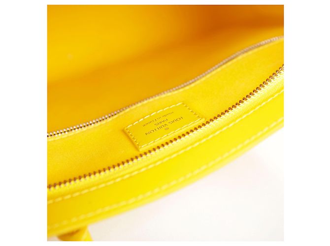 Louis Vuitton Borsa Tote e Borsa a Spalla MM Size in pelle Épi Suprlo D'oro - vista 21