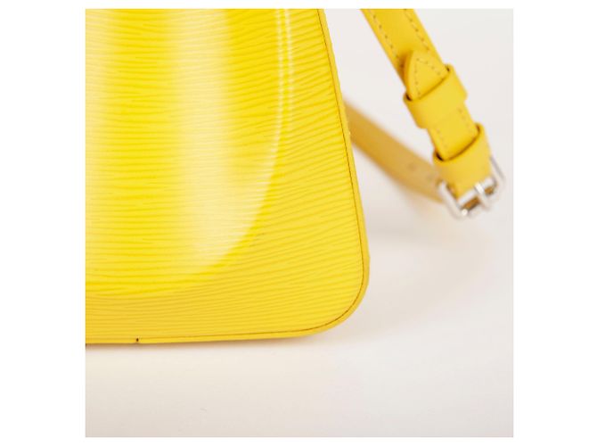 Louis Vuitton Borsa Tote e Borsa a Spalla MM Size in pelle Épi Suprlo D'oro - vista 9